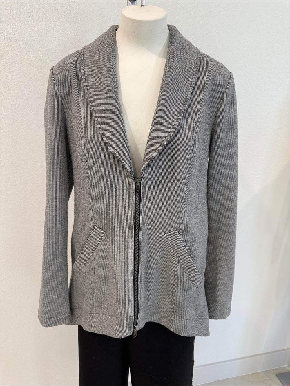 CAbi Gray Shawl Collar Zip Knit Jacket Sz S